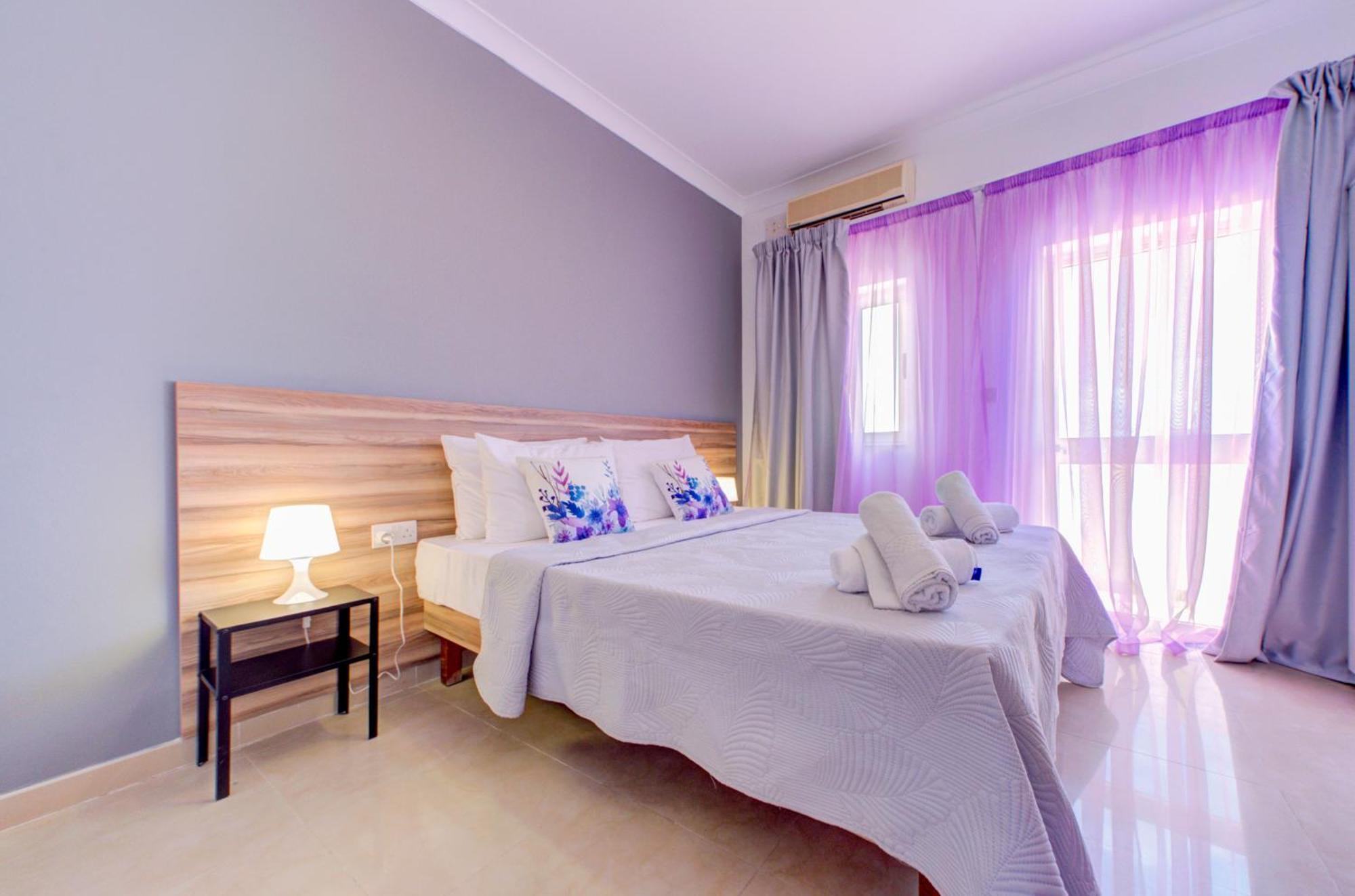 Exquisite Penthouse With Jacuzzi 2 Bedroom Appartement Sliema